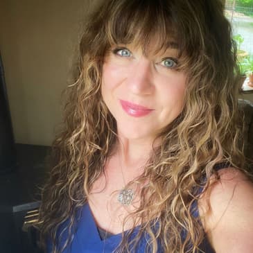 EP 215: Master Your Own Psychology with Erin Birch