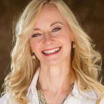 EP 375: Creating Content that Inspires with Kia Kiso-Brennan