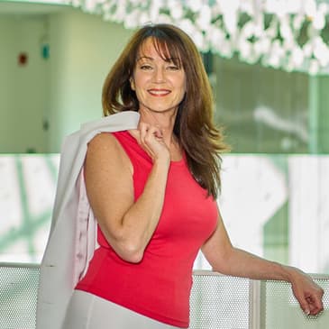 EP 359: How to Get Visibility As An Indie Author with Angela McKenna
