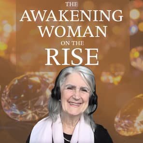 The Awakening Woman on the Rise: Conversations to Awaken the Soul and Spirit