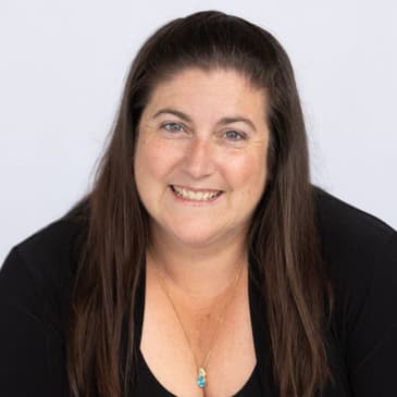 EP 285: Navigating Big Business Transitions with Michelle Abraham