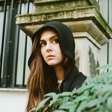 Episode 320: (Bonus) Vera Sola