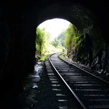 Ada cahaya terang di ujung terowongan: Menanti cara Kristiani
