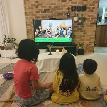 Pelajaran Parenting dari Misa Online