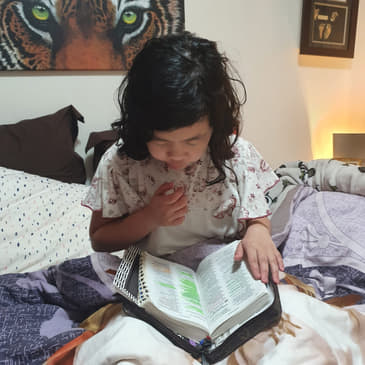 Bagaimana cara mengajar anak kita berdoa?