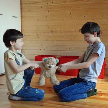 Bagaimana cara membantu anak menghadapi konflik