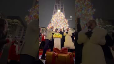 Kelly Clarkson - Christmas in Rockefeller Center 2023