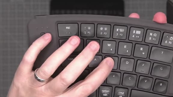 The Keychron B11 Pro Proves Foldable Keyboards Can Be Actually Good
