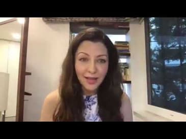 Live Session with Aditi Govitrikar - Joy of Communication
