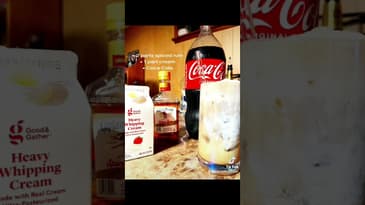 Camel toe cocktai!#KinksAndCocktails #cocktailrecipe #camel #camels #camelsofinstagram #camellover