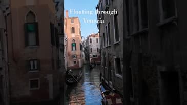 Floating on  #venezia air,  #abroad in the spirit of #wanderlust #italytravel