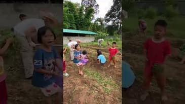 Micro Moments: Singing the Alphabet in Thailand ( Part 2)