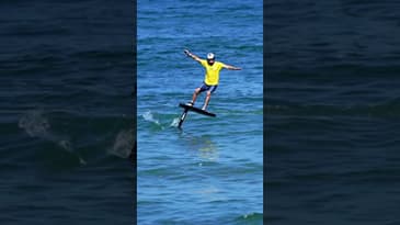 First tip out surf foiling in Ecuador 😋