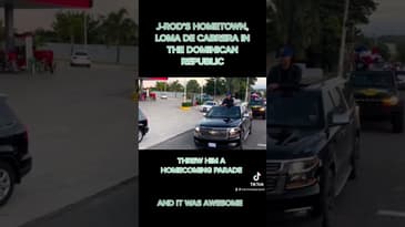 Julio’s hometown knows how to throw a celebration #shorts #mlb #baseball #mariners