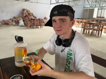 WHAT FRUIT IS THIS!? Student Volunteering in Costa Rica! Summer Vacation 2023 (Clip 2) Globe Aware