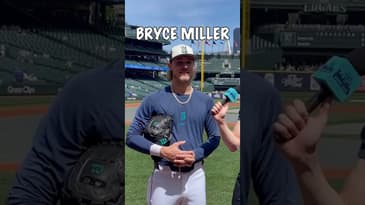 Star Mariners Pitcher Answers A TOUGH Question 😳 #shorts #baseball #seattlemariners #mariners