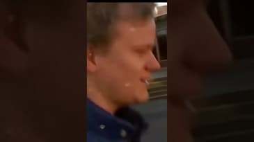 Hur det känns att som vuxen gå in i en högstadieskola.