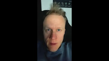 SLUTA TITTA PÅ MEJ!!!