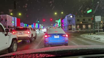 Downtown Rochester is the best place for lights, and even the Food is great 👍. 