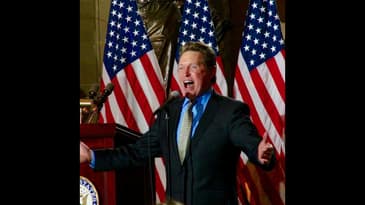 From Hollywood to Capitol Hill – Singer Ministers to Lawmakers