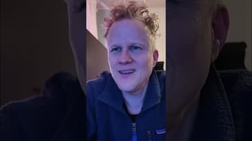 Sömnproblem? Undvik mobilen före läggdags! #shorts