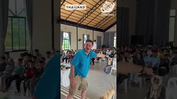 They Are Chanting His Name! Volunteer Don's 5th Thailand-Hill Tribes Globe Aware Trip ( Clip 6 )