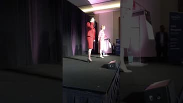 Jan Griffiths introduces Carly Fiorino at the Institute of Supply Management, Executive Briefing