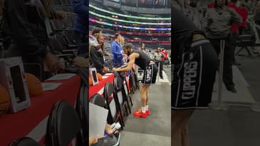 Amir Coffey Pregame Signing! #thepullupbasketballpodcast #coffeeshop #clippers