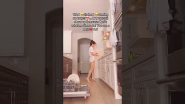 Text your mama ILY 😘 join us for another podcast that just dropped today xo #mom #mother #baby