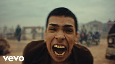 Milo J - Bajo De La Piel (Official Video)