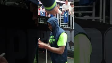 Anthony Edwards Pregame Signing!  #thepullupbasketballpodcast