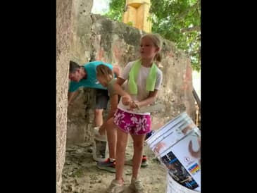 Young Volunteer Helping at Tzacala- Globe Aware Mexico