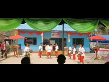 CHIANG MAI CELEBRATION! PaBong School Traditional Dancing Part 3