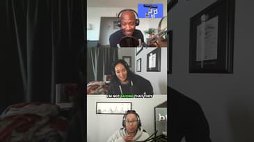 Fashion Faux Pas: Leggings & Blazers  #traveletiquette #FlyingFauxPas