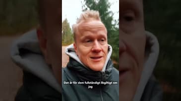 Sekunden senare klättrade jag upp i träden…