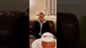 En liten film om hur det är att vänta på ett anslutande tåg i Alvesta fredagen den 1:a mars 2024.