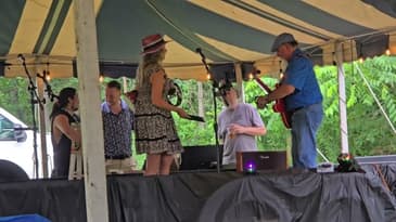 Battle of the bands up in the thumb  👍 😎. 