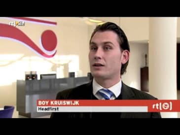 HeadFirst stapt over op iPhone (kort)