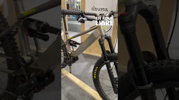 Abums est basée dans le pays basque espagnol qui fabrique à la main ce cadre avec un moteur Mahle.