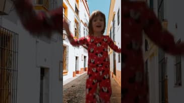 🎶🕺 Kid having fun with the beat #shorts #dancing #kids