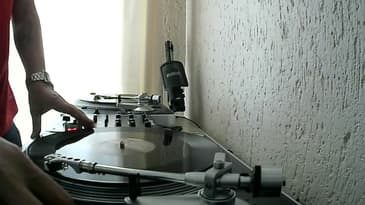Vinyl Mix by DJ NAID 04 February 2023