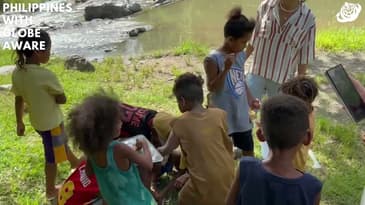 Lunch and Games With The Local Kids! A Globe Aware Summer in the Philippines