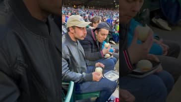 Trying Din Tai Fung at a BASEBALL GAME? #mlb #baseball #mariners