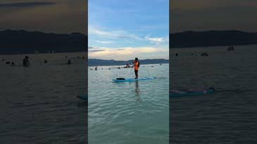 Is Boracay too crowded? #boracay #sunset #cebupacific #philippineislands #empathlife #shorts