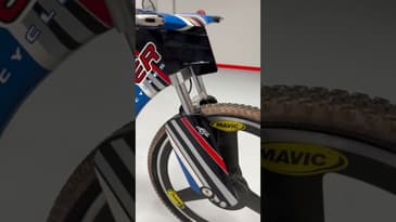 Ce vélo a atteint la vitesse stratosphérique de 212,139 Km/h le 26 Mars 1998 sur la piste de Vars