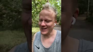 En skådespelare kräktes på mitt golv inatt!