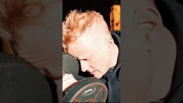 Ett viktigt meddelande till allmänheten, HJÄLP!