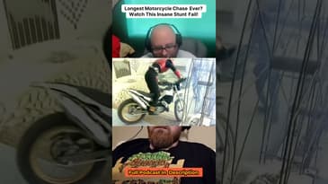 You won't believe how long this motorcycle chase lasts! 🚀