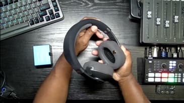 Unleash the Future: Enophones with Real-Time Brain Activity Monitoring - Unboxing and Quick Look! 🧠🎧