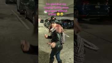 I'm glad that my singing uplifts even strangers without trying ☺️😂